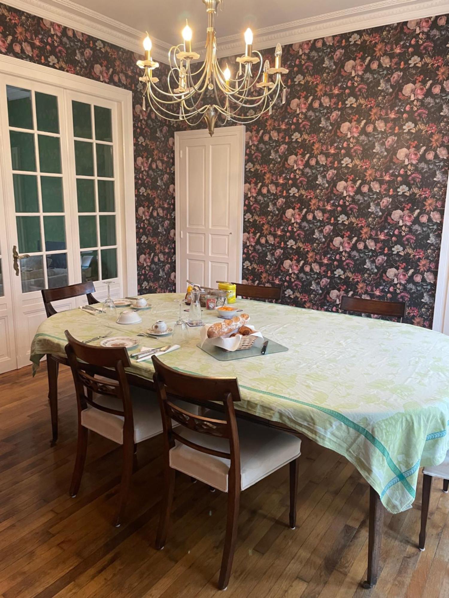 Holiday Home Villa Castel Marie Louise Néris-les-Bains Kültér fotó