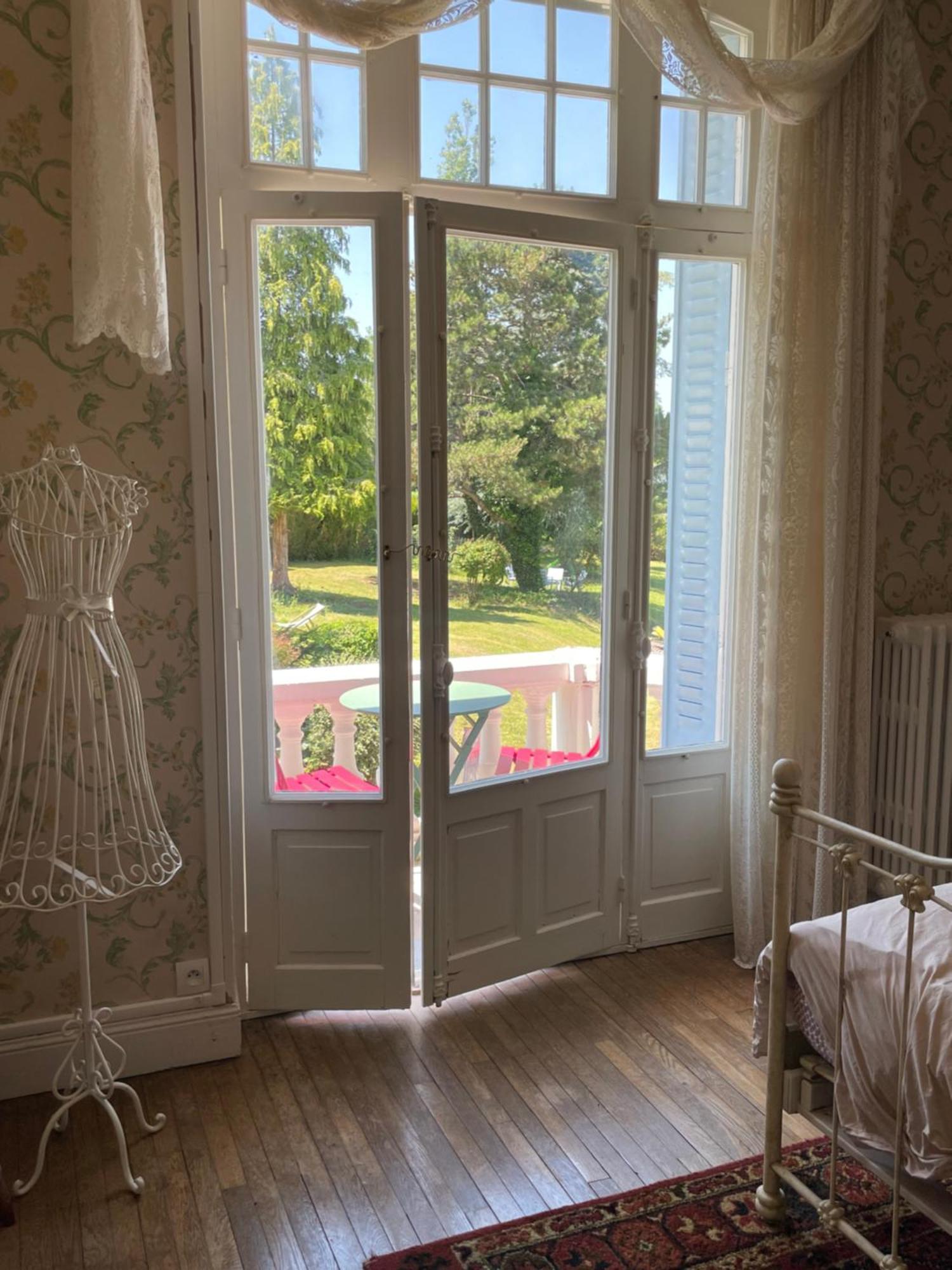 Holiday Home Villa Castel Marie Louise Néris-les-Bains Kültér fotó