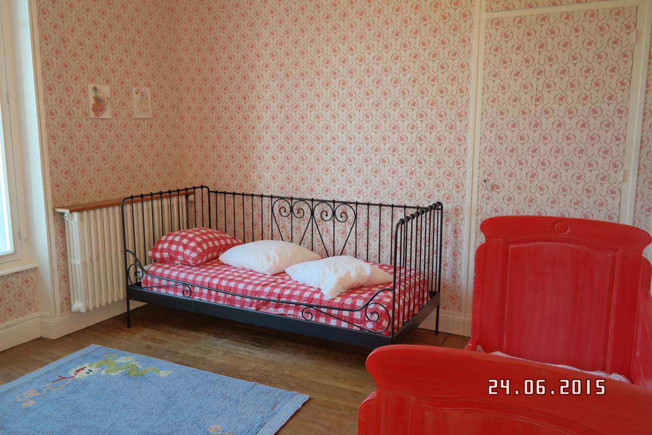 Holiday Home Villa Castel Marie Louise Néris-les-Bains Kültér fotó