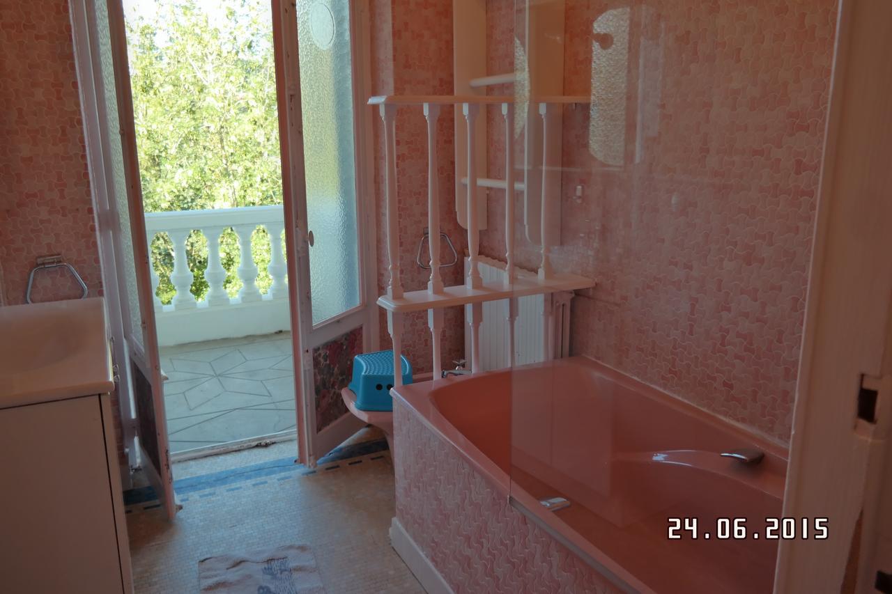 Holiday Home Villa Castel Marie Louise Néris-les-Bains Kültér fotó